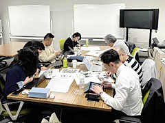 編集作業中のABSメンバー